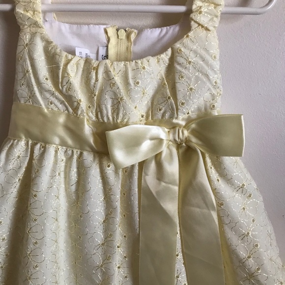 Rare Vintage 1980’s Custom Flower Eyelet Bow Dress - Picture 3 of 7